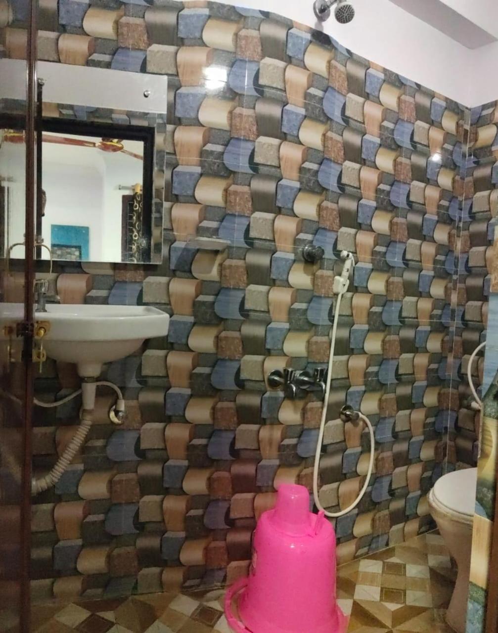 Sv Guest Rooms Visakhapatnam Exteriör bild